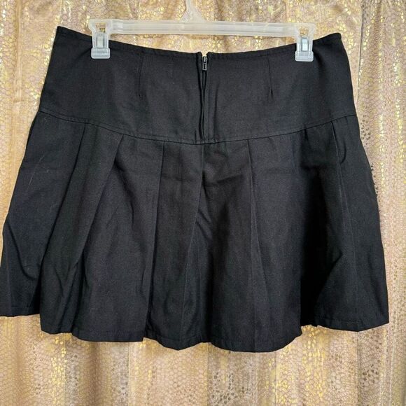 Hot Topic Royal Bones Daang Goodman Goth Punk Black Pleated Chain Skirt XL - Picture 2 of 10